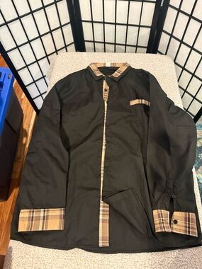Black Men's Button-Up Jacket with Plaid Trim